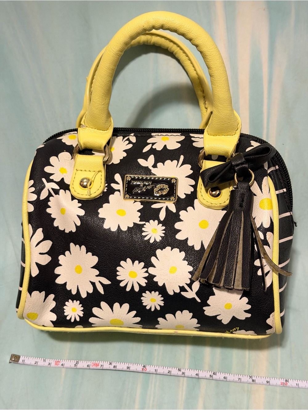 Betsey Johnson Yellow & Black 💛🖤🌼Floral Daisy Satchel Handbag
